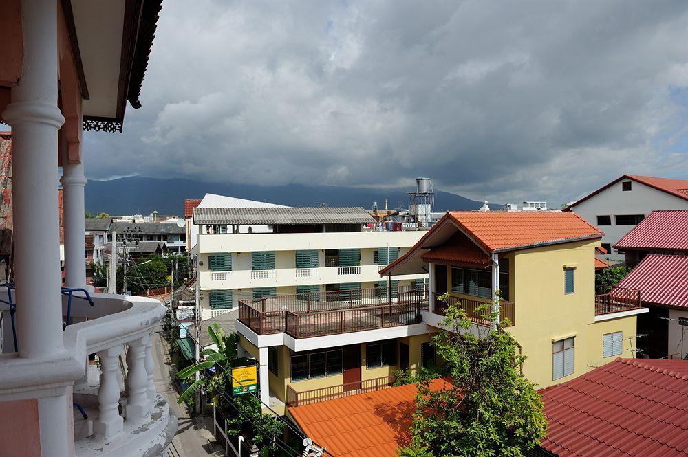 Hotel The Britannia Chiang Mai Zewnętrze zdjęcie