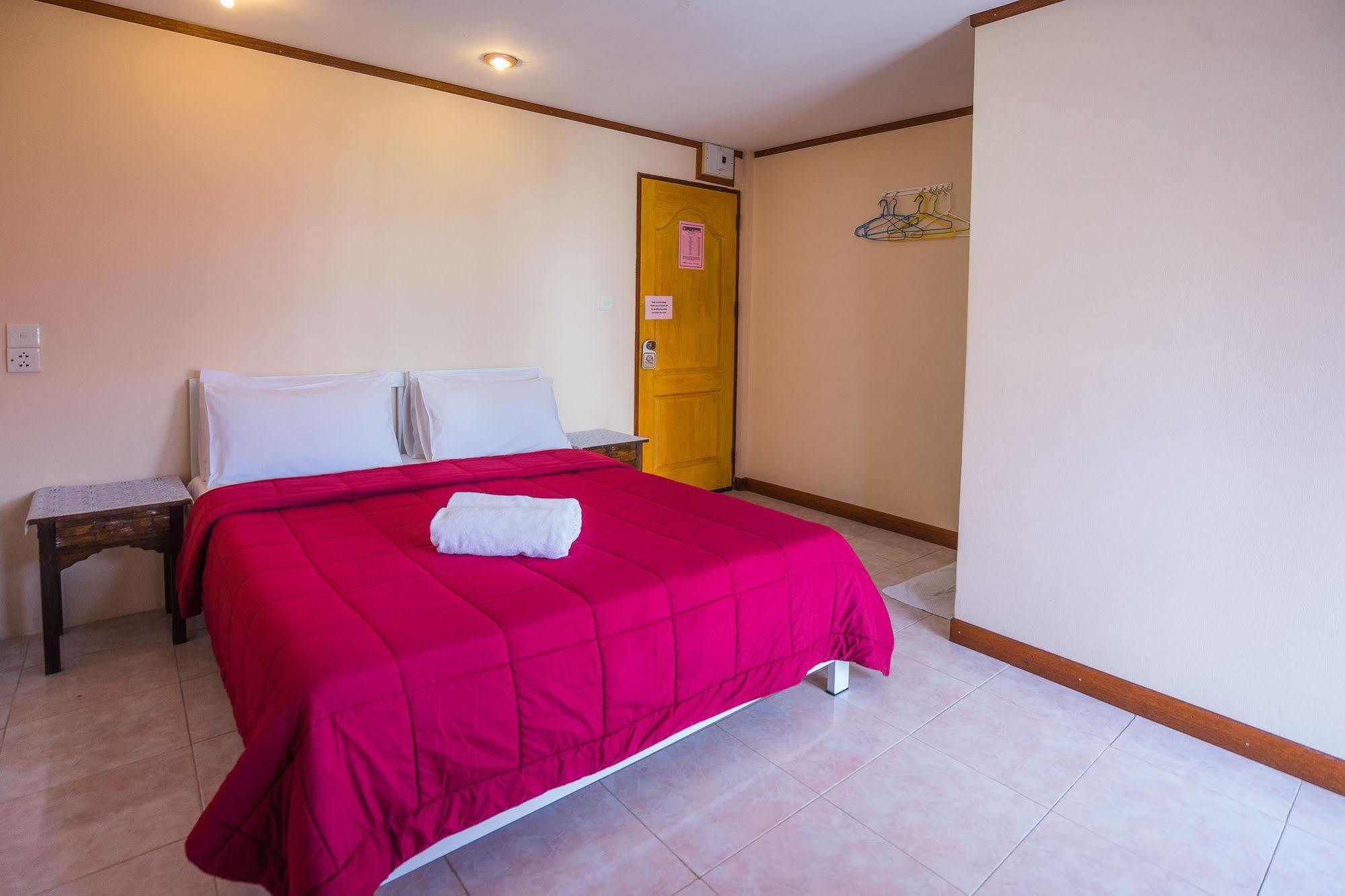 Hotel The Britannia Chiang Mai Zewnętrze zdjęcie