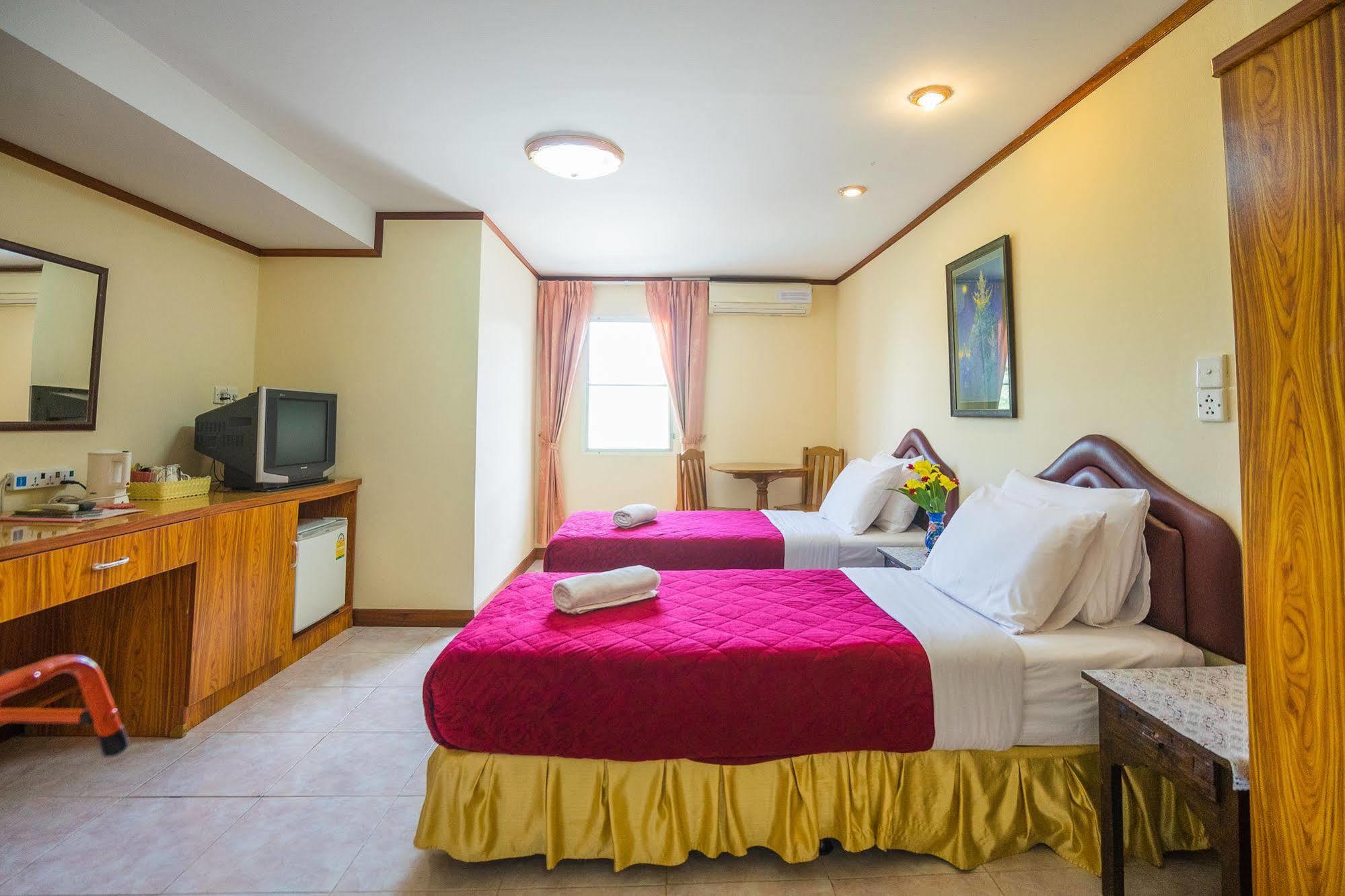 Hotel The Britannia Chiang Mai Zewnętrze zdjęcie